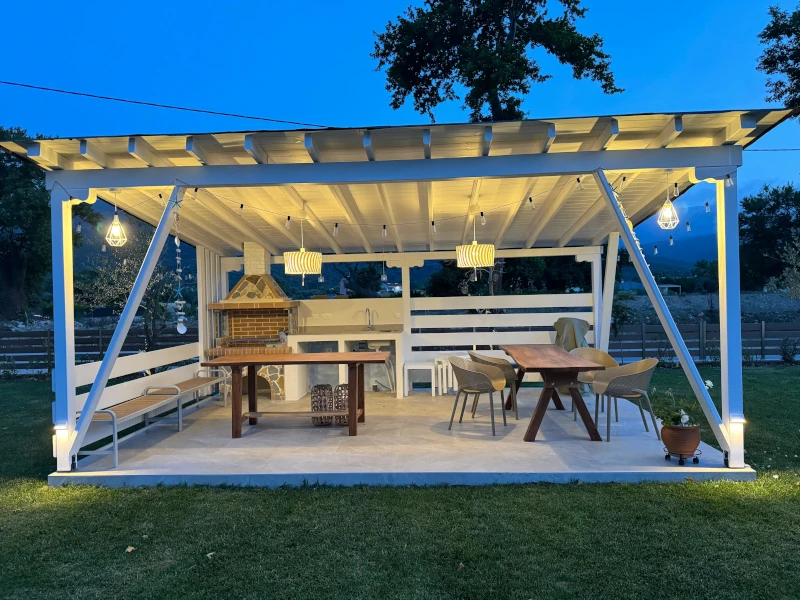 Pavillion am Abend
